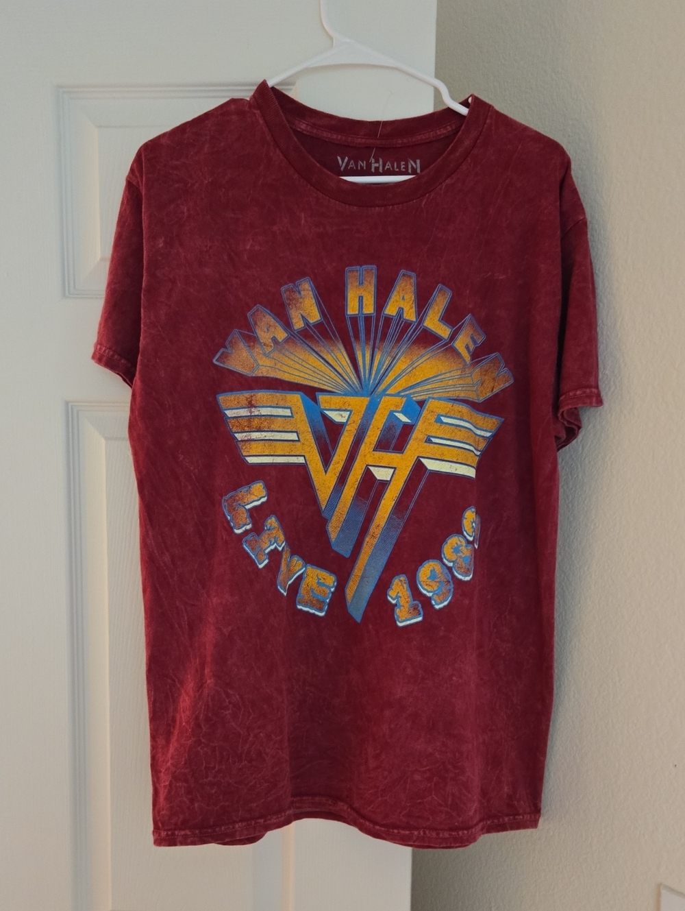 Van Halen Short Sleeve Tee in Burgundy Unisex Size L NWOT